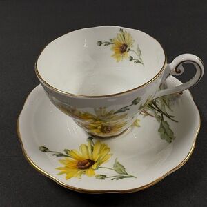 ROYAL STANDARD Brown Eyed SusanFloral Teacup and Saucer Set  England